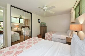 2 bedrooms, iron/ironing board, WiFi, bed sheets - Charming 2bd, 1st-level condo at oceanfront resort (Lahaina)