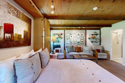 Cute Studio with Lots of Space, WiFi, Close to Skiing