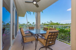 Outdoor dining - Tropical Paradise - Partial Ocean Views @ Vista Waikoloa (Waikoloa)