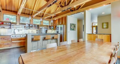 Spacious bayfront home w/ sauna, patio, views, & easy beach access