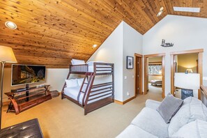 3 Schlafzimmer, Bügeleisen/Bügelbrett, Reisekinderbett, kostenloses WLAN