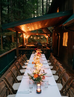 Outdoor dining