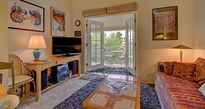 ILMAINEN SkyCard-toiminta - Vintage keskusta -huoneisto, ylimmän kerroksen yksikkö, kuljetusreitillä - Alpenrose 303