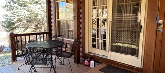 Modern "Tiny Home" Style Cabin on Taylor River with Private Fishing Access