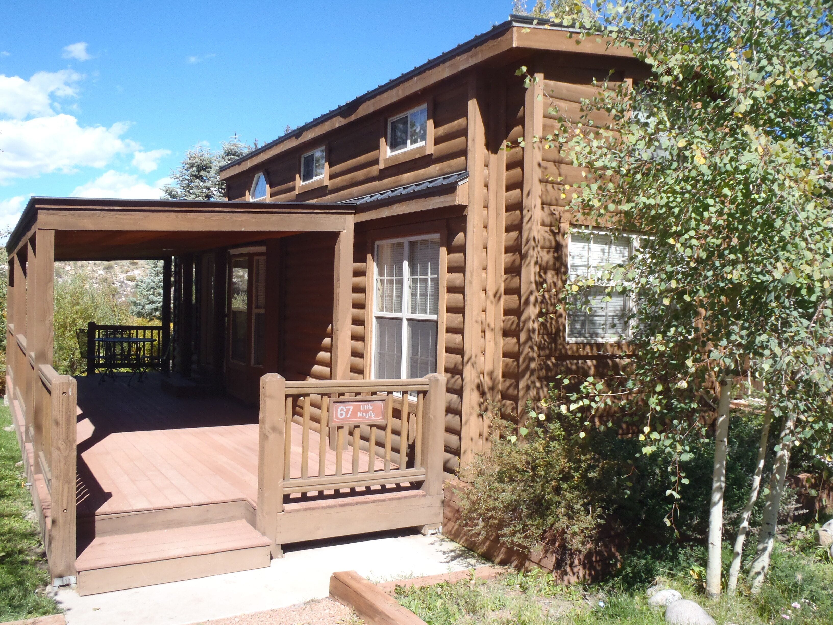 Modern "Tiny Home" Style Cabin on Taylor River with Private Fishing Access