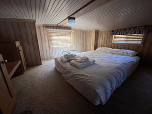 1 bedroom, internet, bed sheets