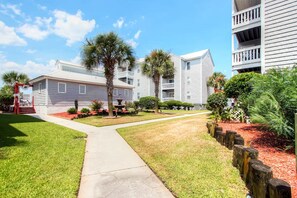 Exterior - Snowbird Deals Jan-Feb!🌅Bay View~Close 2 Beach~Pool~2BR Hermitage by Bay 305🌅 (Fort Walton Beach)