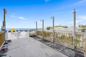 Property grounds - Pelican Beach 1216 - Ocean Front Condo with Shared Pool & Beach Access (Destin)