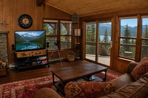 TV, fireplace, DVD player, books - Cabin at Vallecito Lake with Panoramic Lake and Mountain Views, Dog Friendly (Bayfield)