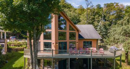 Tamaqua Lodge-Lakefront Home w / Jacuzzi y muelle privado