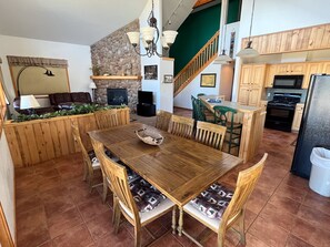 Dining - Taylor Canyon Home with Mountain Views and Private Fishing (Almont)