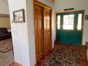 Interior - Taylor Canyon Home with Mountain Views and Private Fishing (Almont)