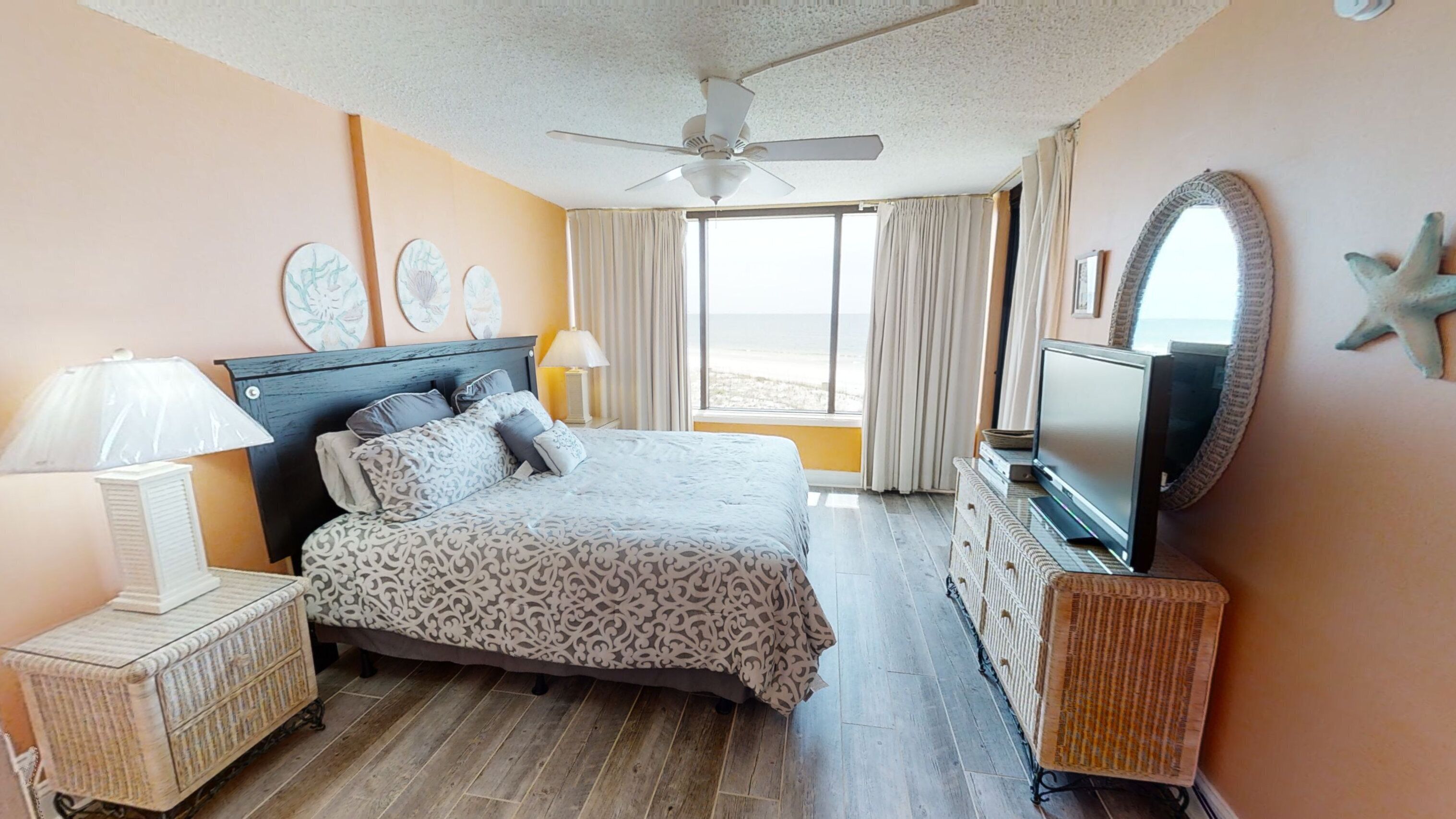 2 bedrooms, iron/ironing board, WiFi (free), bed sheets