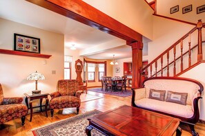 Interior - Wonderful, Charming Downtown Home - Walk Everywhere! Amazing Value. (Breckenridge)
