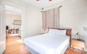 2 habitaciones, tabla de planchar con plancha y wifi gratis 
