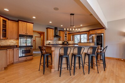 Lakefront Luxury w/ Views, Fireplaces & Fun