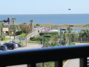Property grounds - *Fully Renovated* Ocean View from Top Floor Villa, Pool View, Free Wi-Fi (Hilton Head Island)