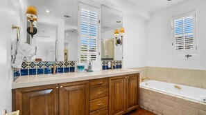 Badekar, hårtørrer, håndklæder