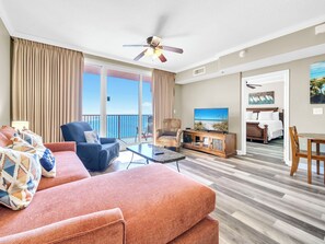 Smart TV, DVD player