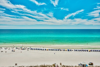 Beachfront Gulf View Condo-Pool-Season Beach Serv.
