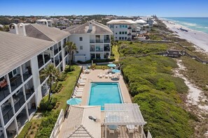 Pool - Palms of Dune Allen 108 - Oceanfront Condo in 30A with Pool & Beach Access (Santa Rosa Beach)