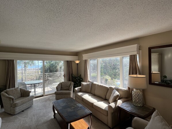 Téléviseur connecté, lecteur de DVD