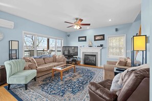 TV, fireplace, DVD player