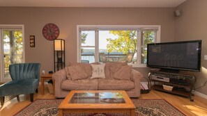 TV, fireplace, DVD player