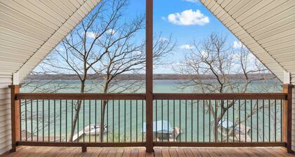 English Lakehouse: Spectacular views on the Seneca Lake Wine Trail