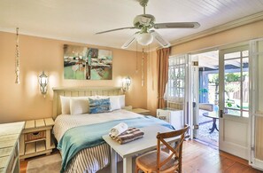 Ropa de cama de alta calidad, cubrecamas y minibar