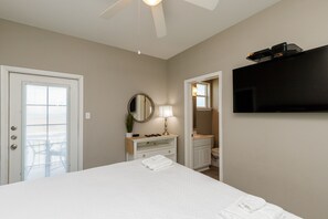 3 habitaciones, tabla de planchar con plancha, wifi y ropa de cama 