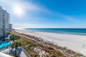 On the beach - Once Upon a Tide-Beachfront Incredible Views-2Bd+Bunks/2Ba (Panama City Beach)
