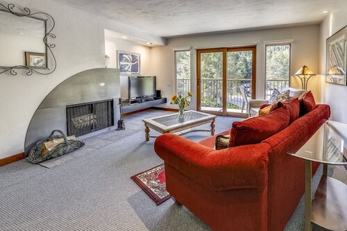 Spacious Aspen Retreat