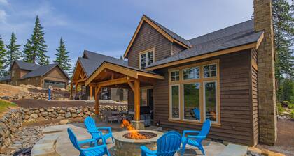 Relax in LUXURY! *Fantastic Discounts* Centrally located in the Resort!