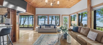 Hook Wine & Sinker - Stunning 6 Bedroom Contemporary on Seneca Lake!