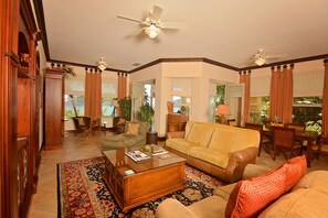 Televisio, DVD-soitin, stereot