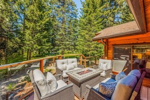Terrace/patio - Reconnect on the River | Golf @ Suncadia+Uncover a Little Extra This Stay (Cle Elum)