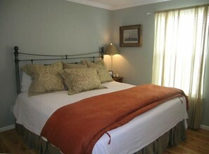 3 عدّة غرف نوم ومكواة/لوح كي وواي فاي وملاءات أسرّة