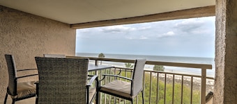 481 Captains Walk | 2 Bdrm 5th Floor Direct Oceanfront View | Permit #029373