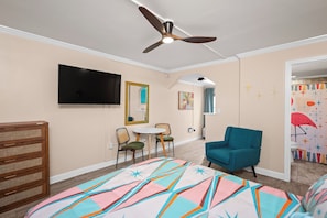 1 bedroom, iron/ironing board, WiFi, bed sheets - Gulf Shores Condo for Two | Walk-to-Beach Location (Gulf Shores)