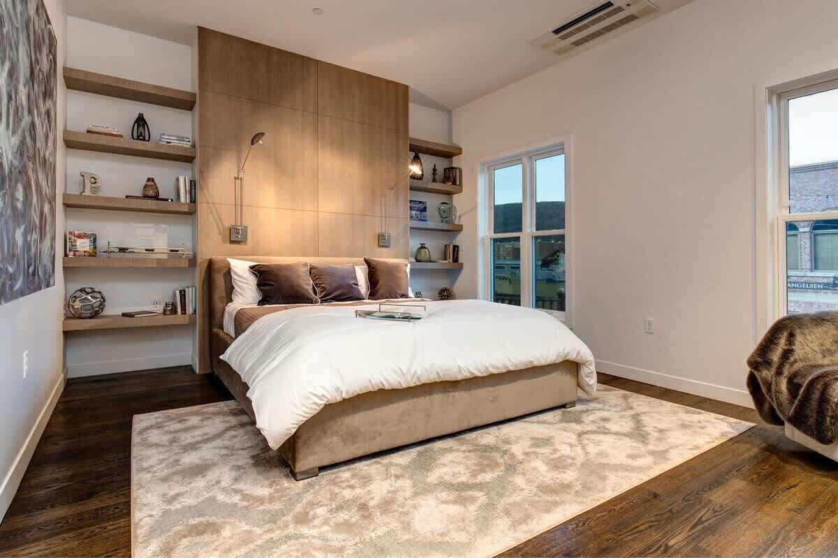 3 habitaciones, tabla de planchar con plancha, wifi y ropa de cama 