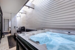 Baignoire à remous intérieure