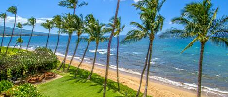 Am Strand, Liegestühle, Strandtücher