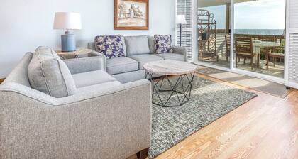 Upeat näkymät merelle, askel oikealle hiekalle matkalla, lemmikkieläinystävällinen