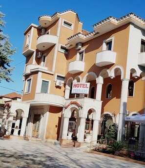Front of property - hotel ferrari (Tirana)
