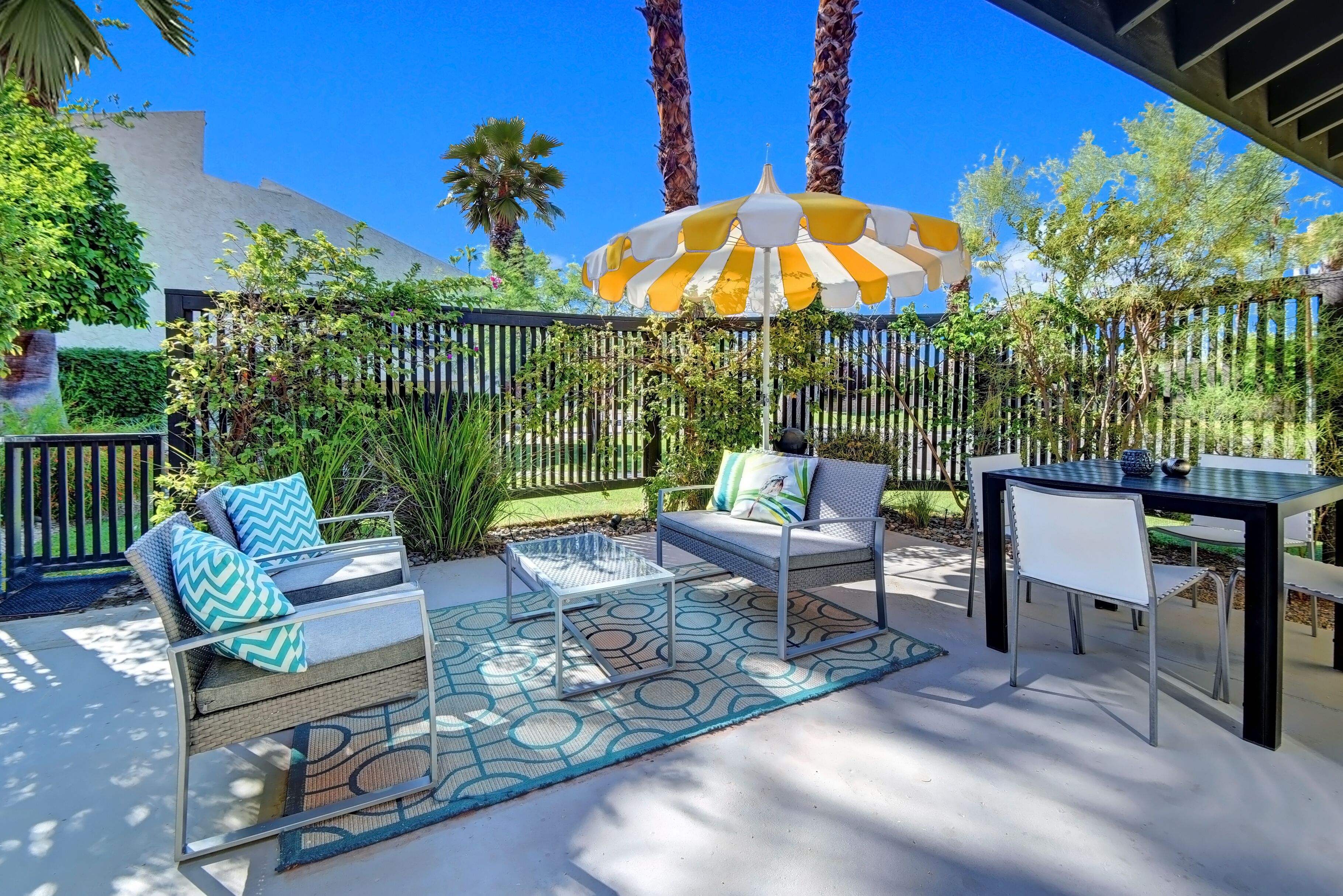 Biltmore Regency - Hollywood Regency Glam Condo!