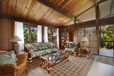 Puanani, Hawaiian for beautiful flower, family home