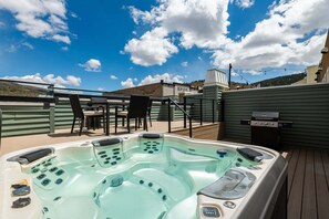 Baignoire à remous extérieure