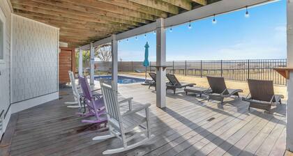 Spacious Sound Front Home with Private Pool!