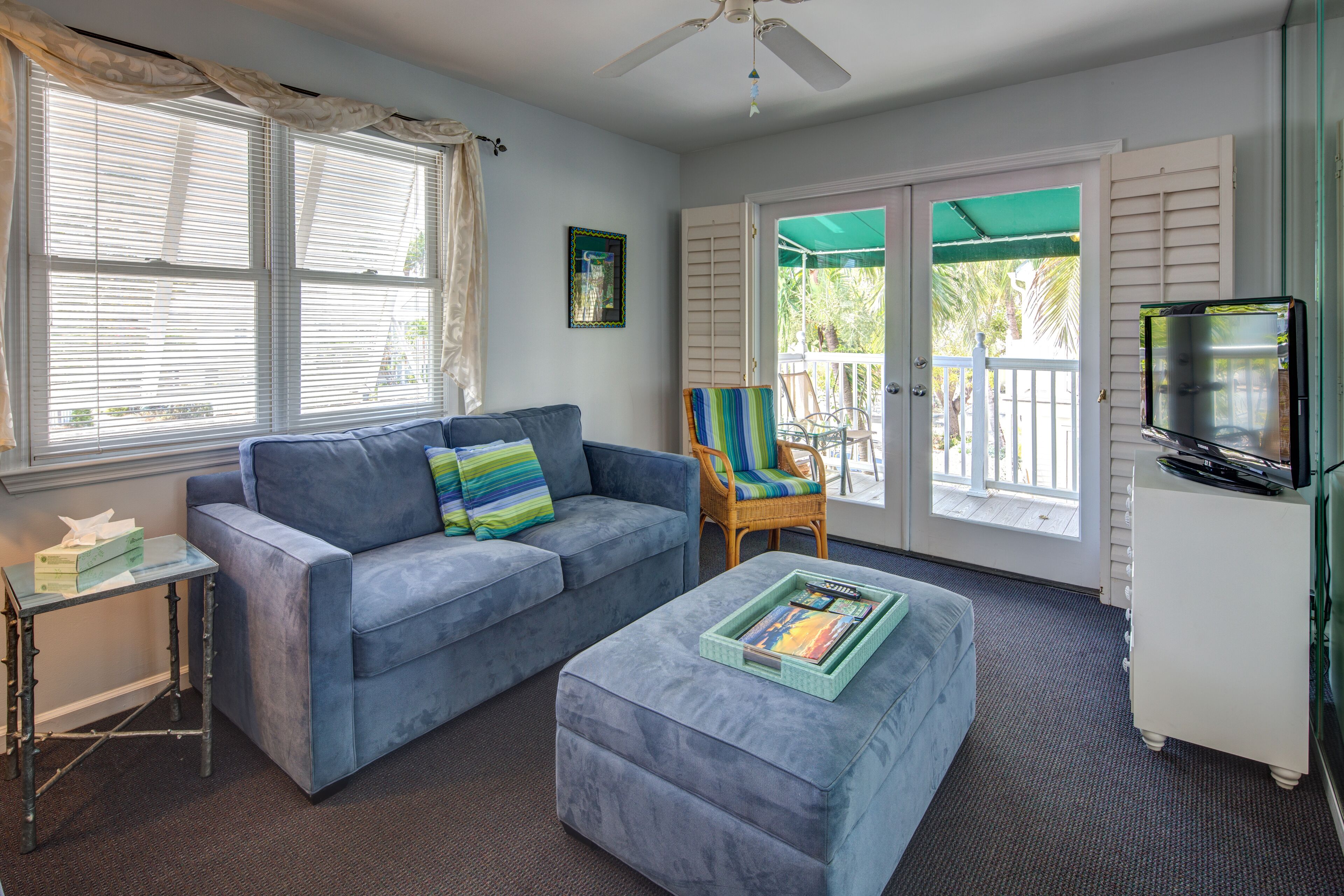 Cheery Beach Getaway Near Local Attractions - Pool & Easy Beach Access